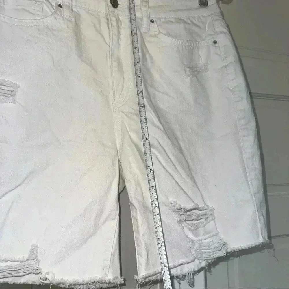 YMI White Distressed Bermuda Jean Shorts DREAM COLLECTION Juniors Size 11/30